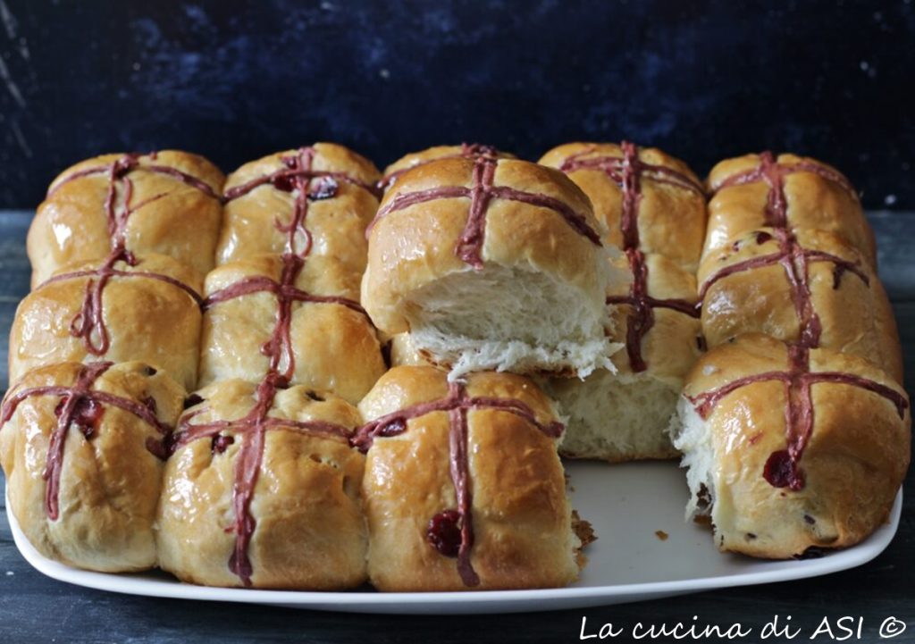 HOT-CROSS-BUNS-mixed-berries