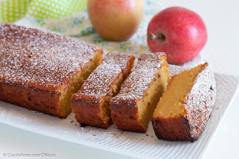 Heavenly Sweet Pureed Apple Pound Cake