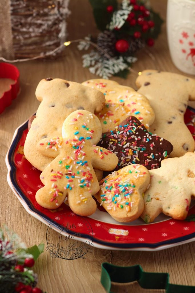 How to Make 4 Easy Types of Christmas Cookies with One Dough