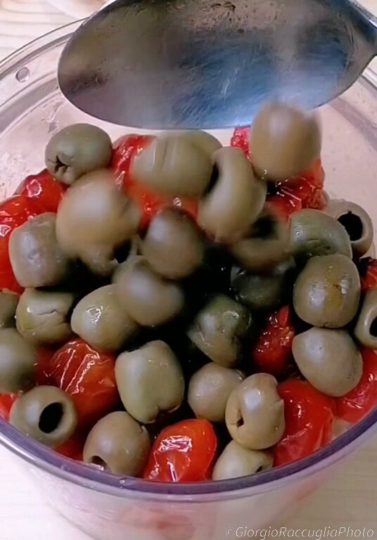 Hummus with Cherry Tomatoes and Olives
