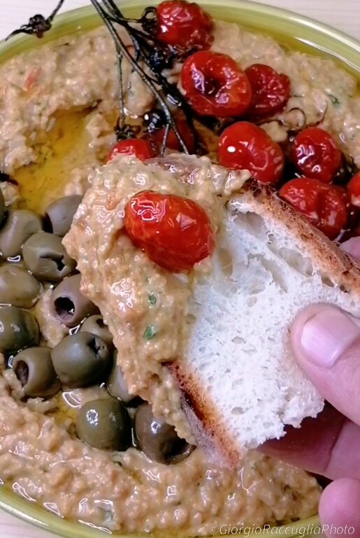 Hummus with Cherry Tomatoes and Olives