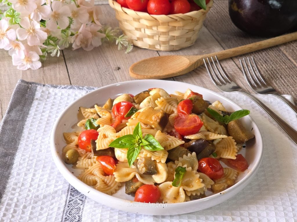 Cold Pasta with Eggplants and Cherry Tomatoes