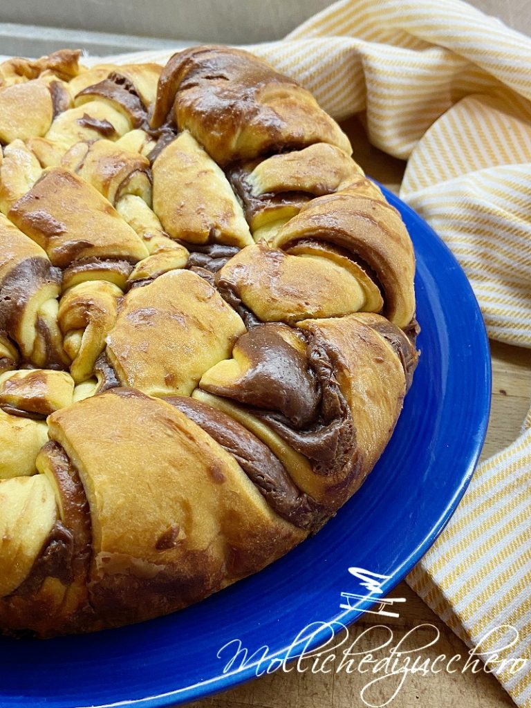 chocolate cream brioche cake