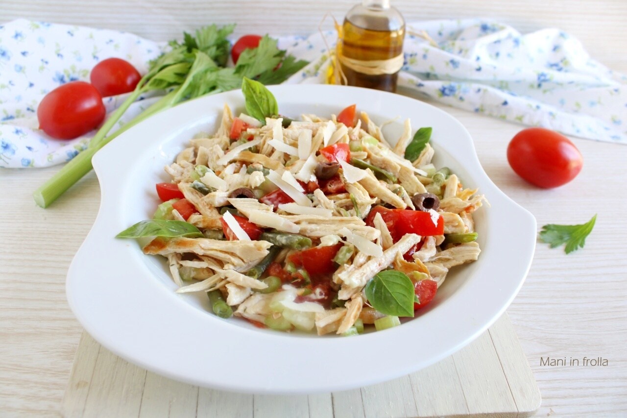 Chicken Salad with Cherry Tomatoes and Celery