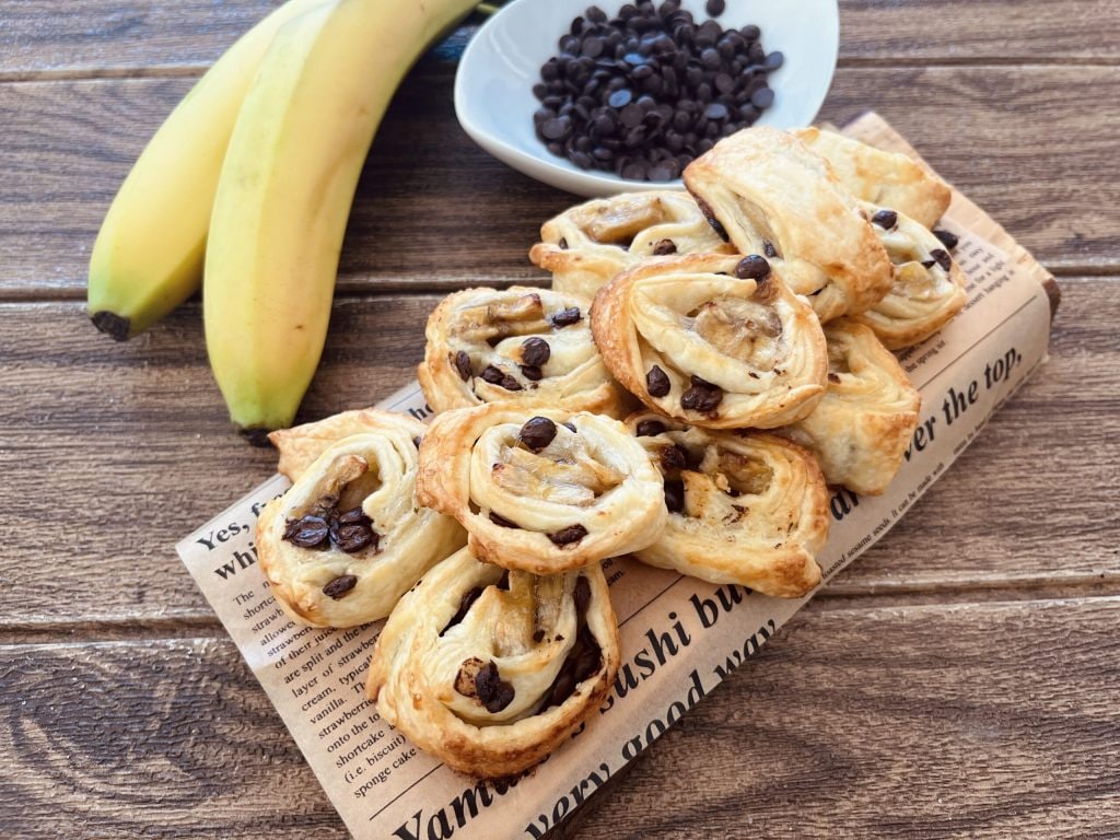 Bites with banana and chocolate