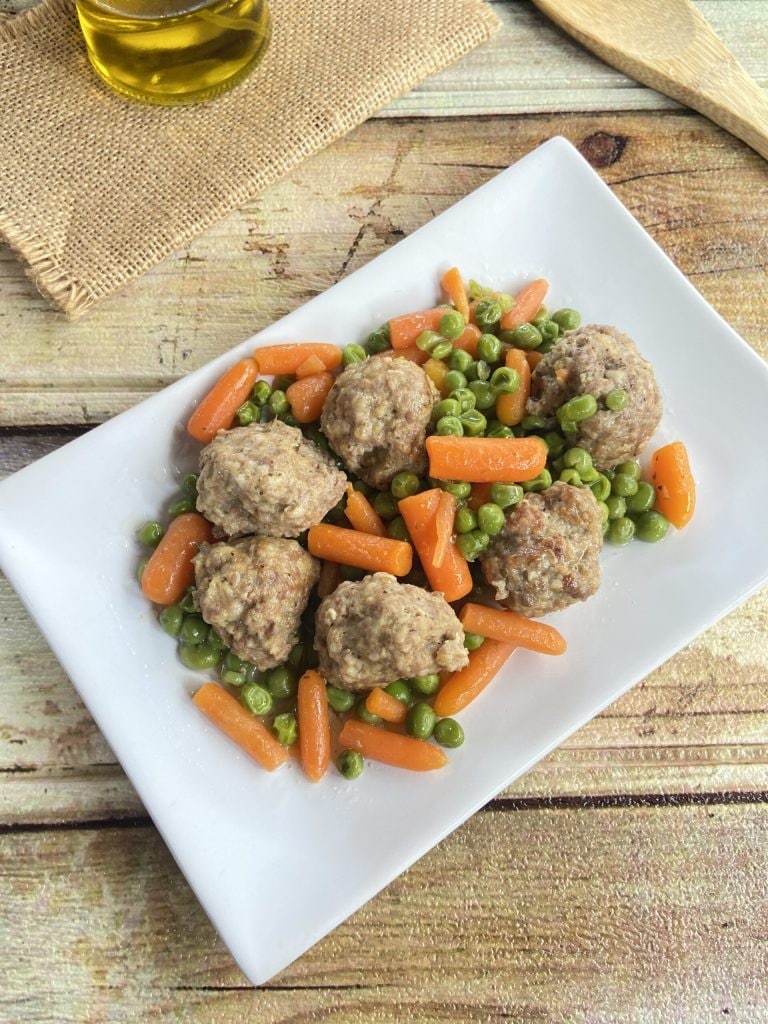 meatballs with peas and baby carrots