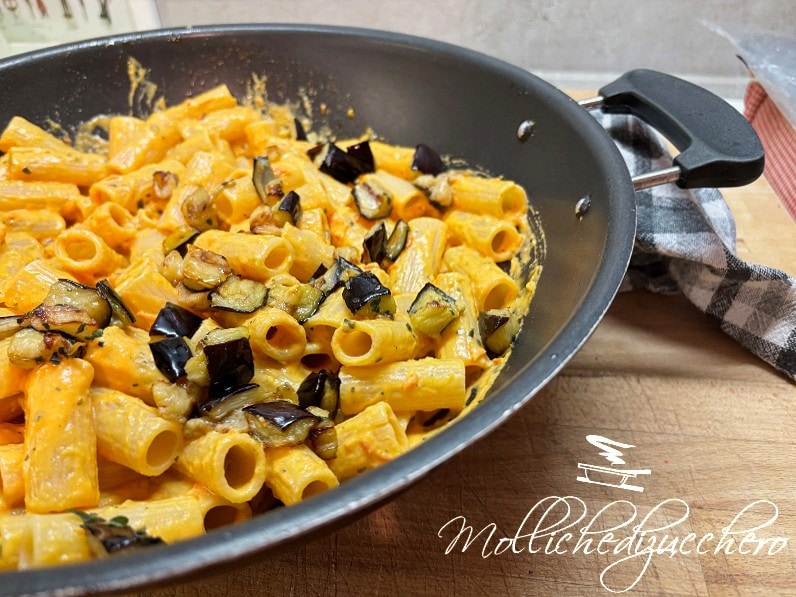 Pasta with Eggplant Cream and Tomatoes