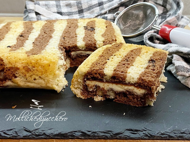 Soft Cake with Chocolate Bars