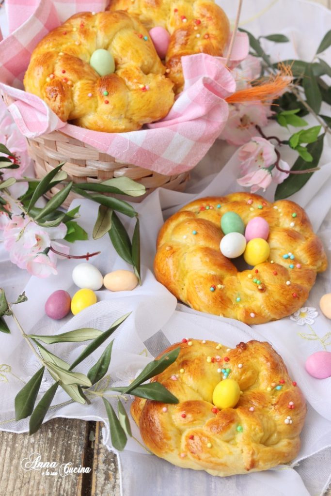Risen Calabrian Easter Donuts or Sgute