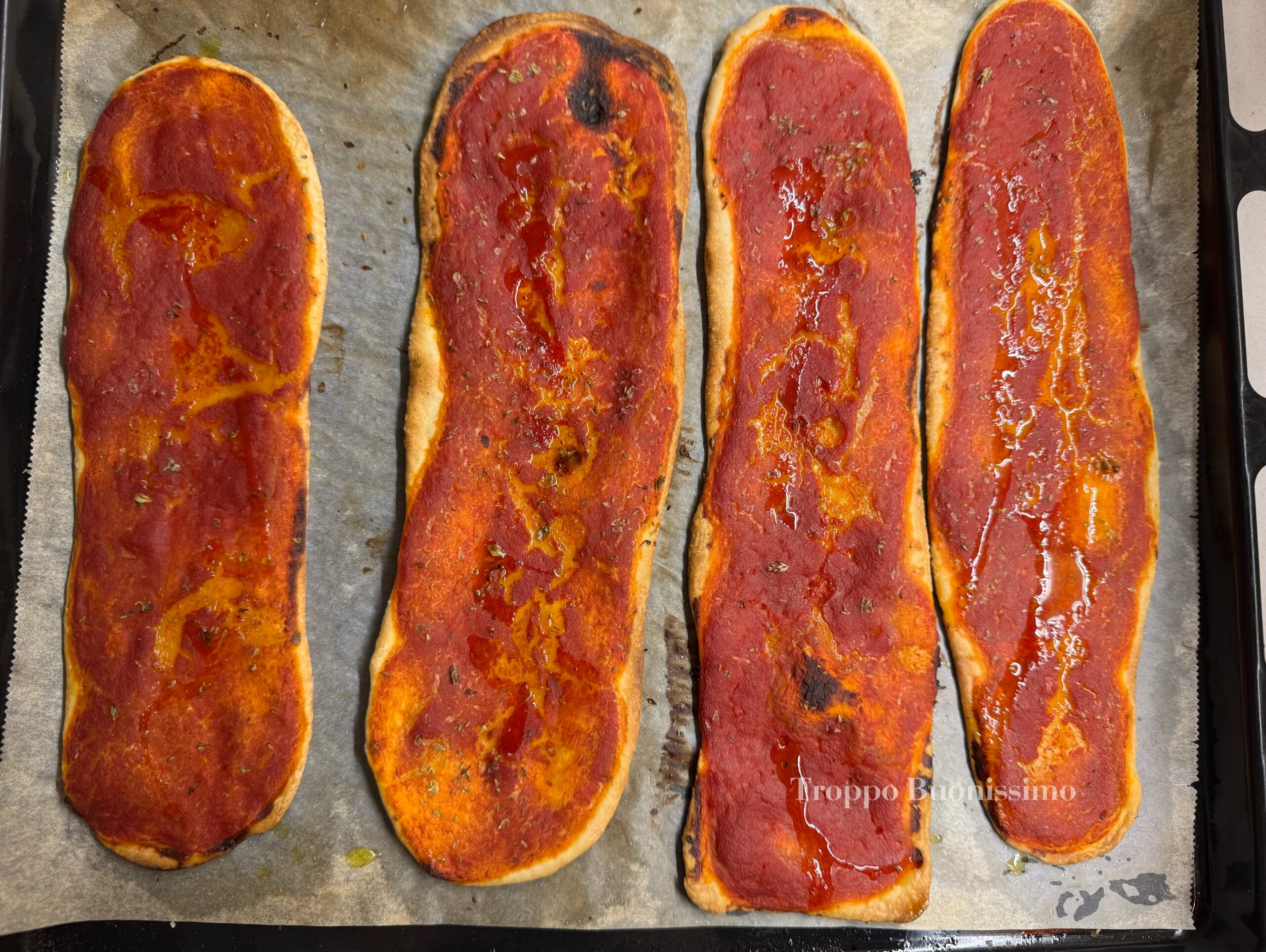 Crispy and Quick Pizza Sticks: No Yeast, Ready in Minutes!