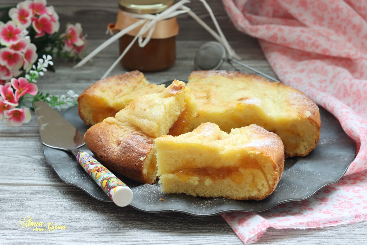 Cake with Peach Jam