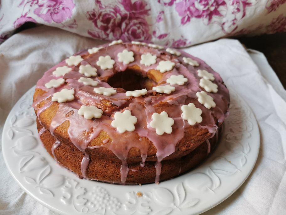 RASPBERRY MARBLED BUNDT CAKE WITH PINK GLAZE