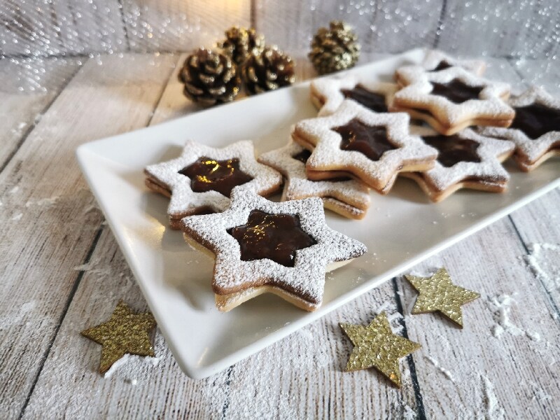 ALMOND SHORTBREAD STAR COOKIES