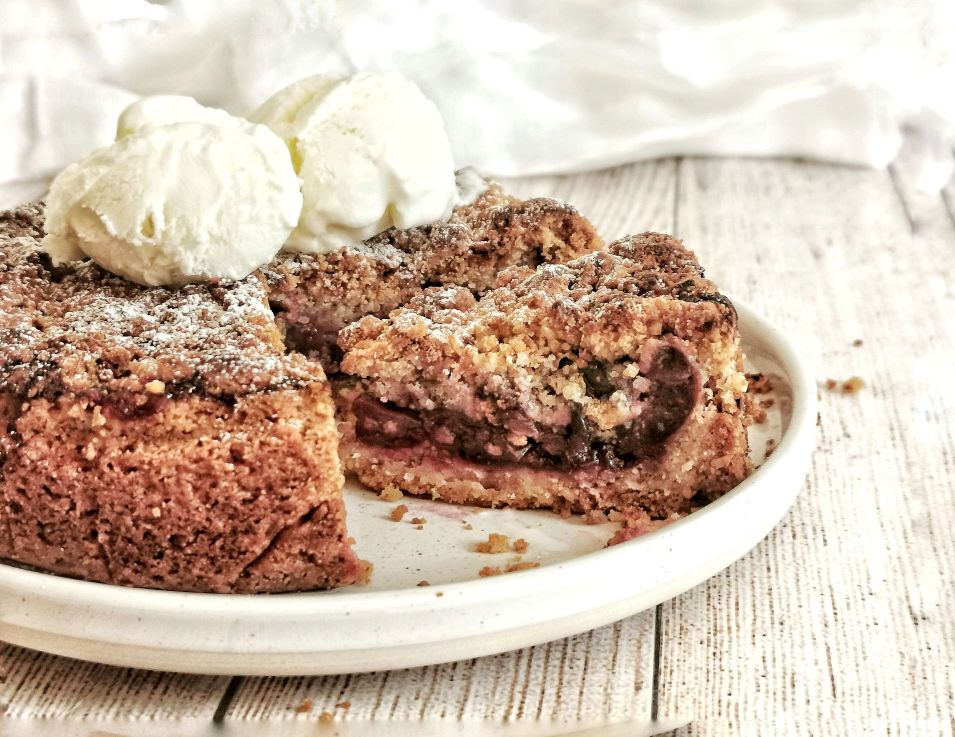 CHERRY CRUMBLE