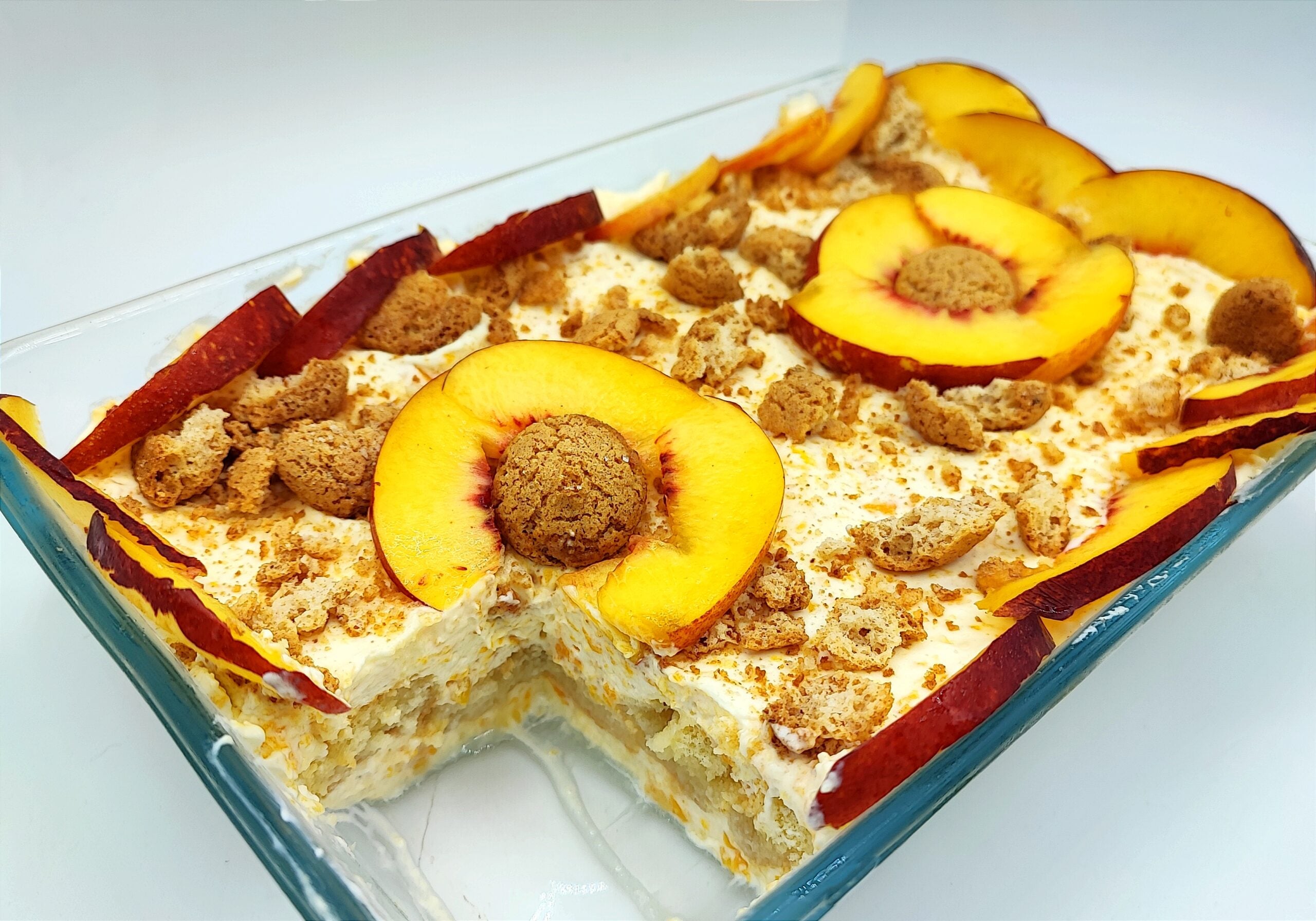 Peach and Amaretto Tiramisu Without Eggs in the Cream