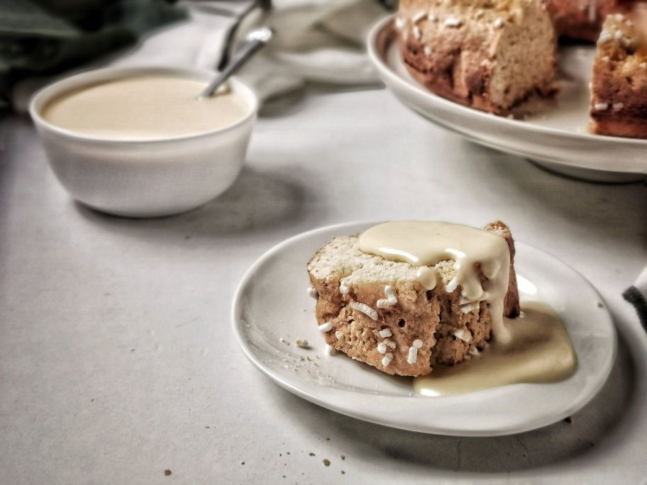 PIACENTINA RING CAKE (BUSLAN) WITH PASSITO CREAM