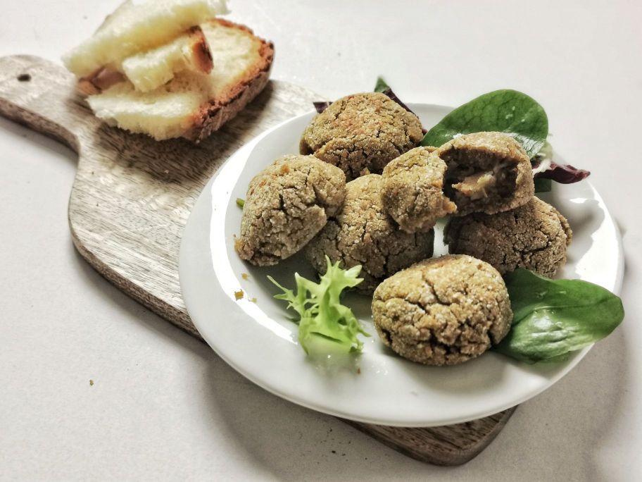 LENTIL AND VEGETABLE MEATBALLS