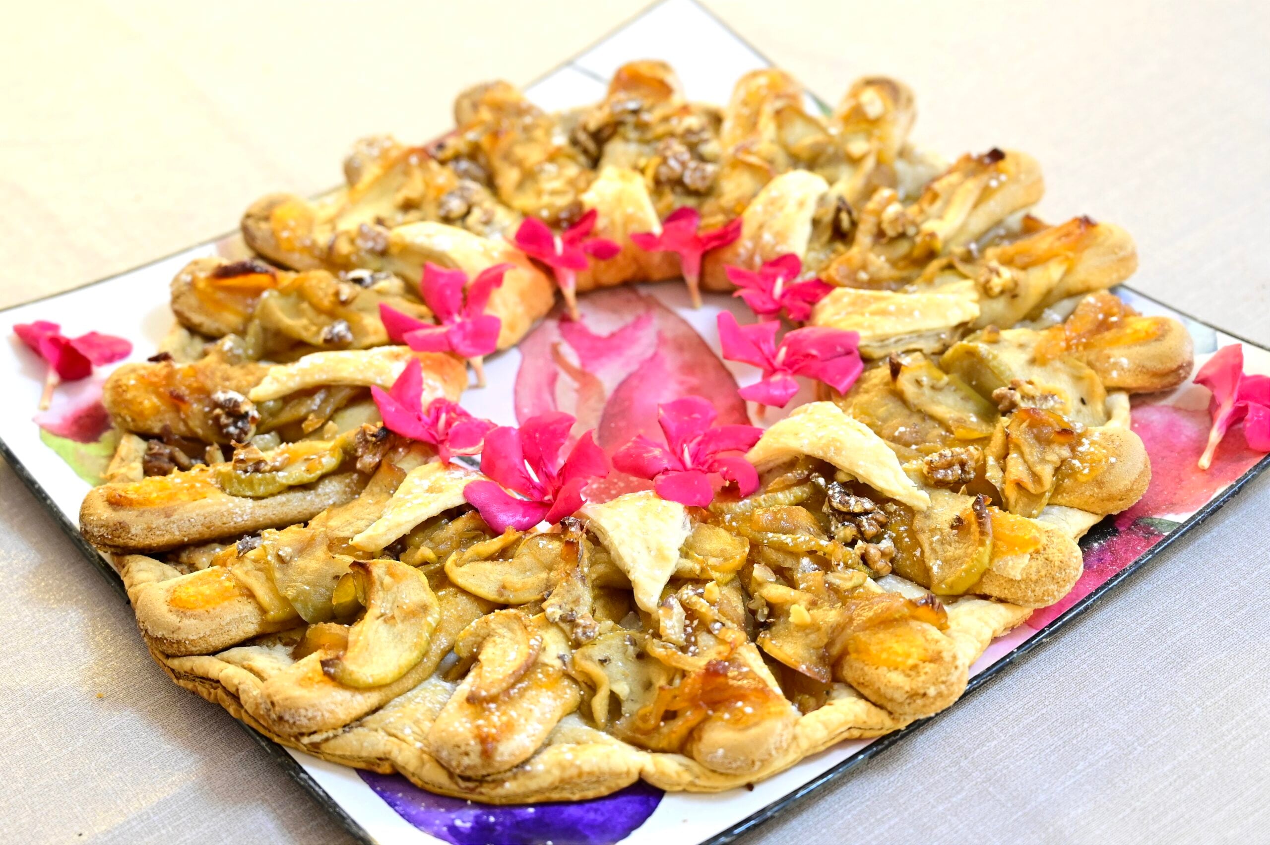 Apple and Ladyfingers Cake