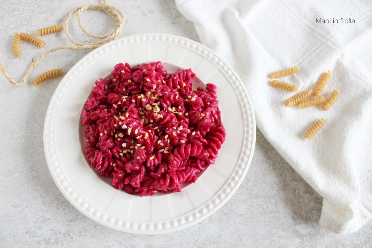 Pasta with Beetroot and Hazelnuts