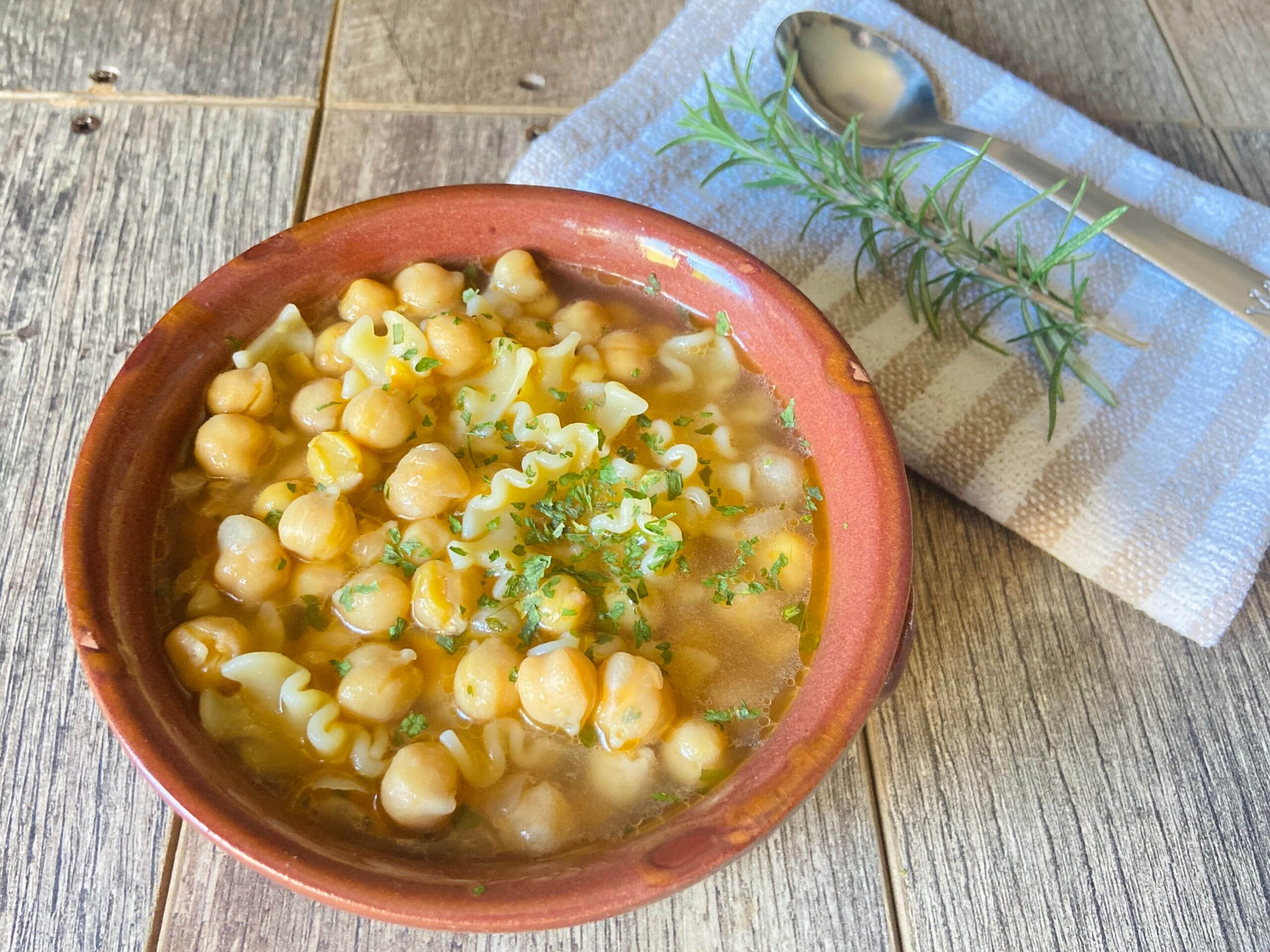 Easy and Quick Pasta and Chickpeas