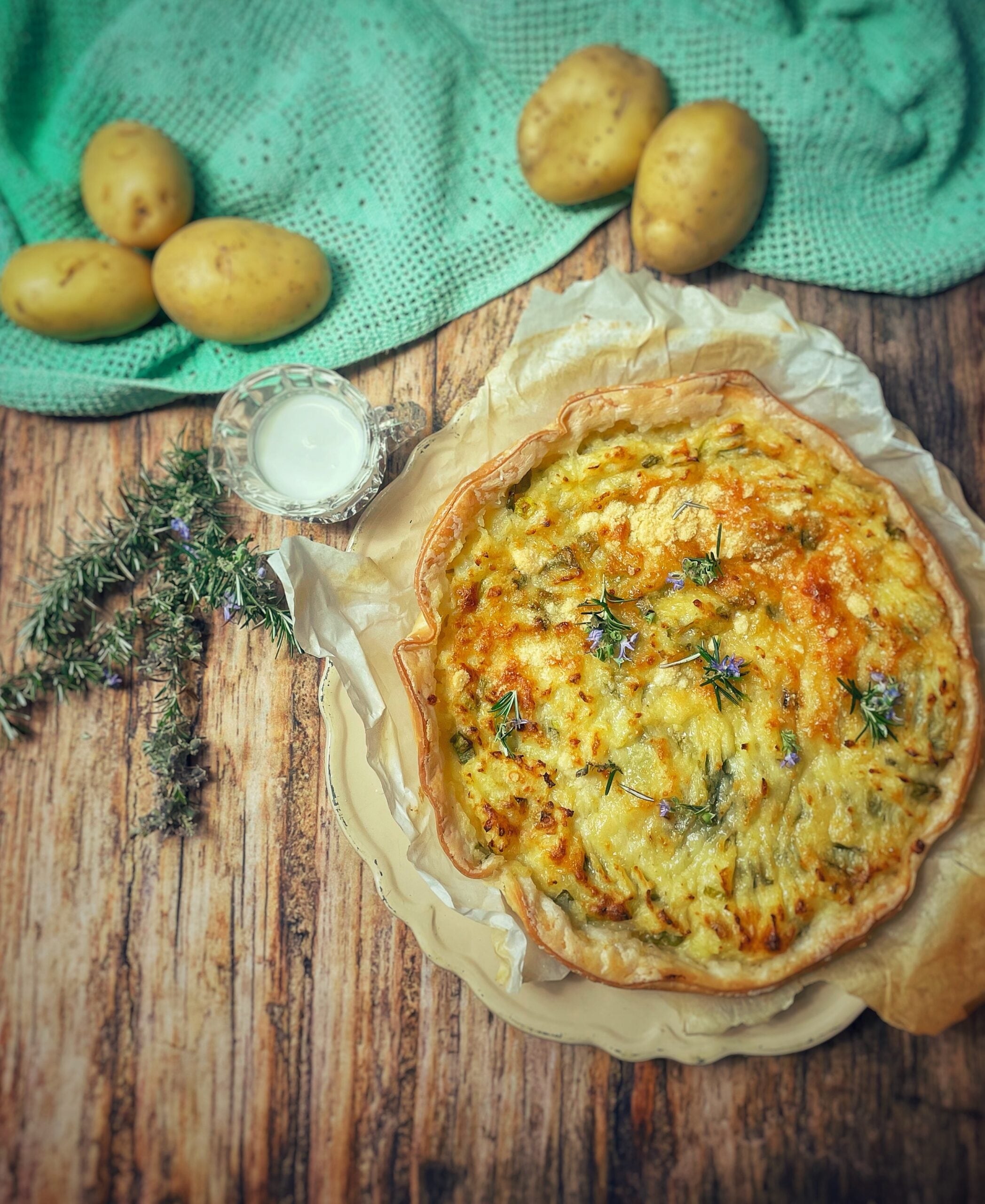 Homity pie with rosemary flowers (Great Britain)