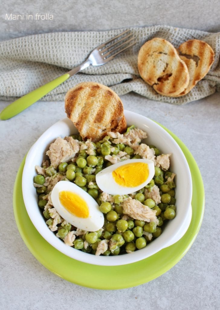 Peas with Tuna and Eggs in the Pan