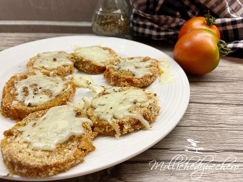 Easy and Quick Tomato Mini Pizzas