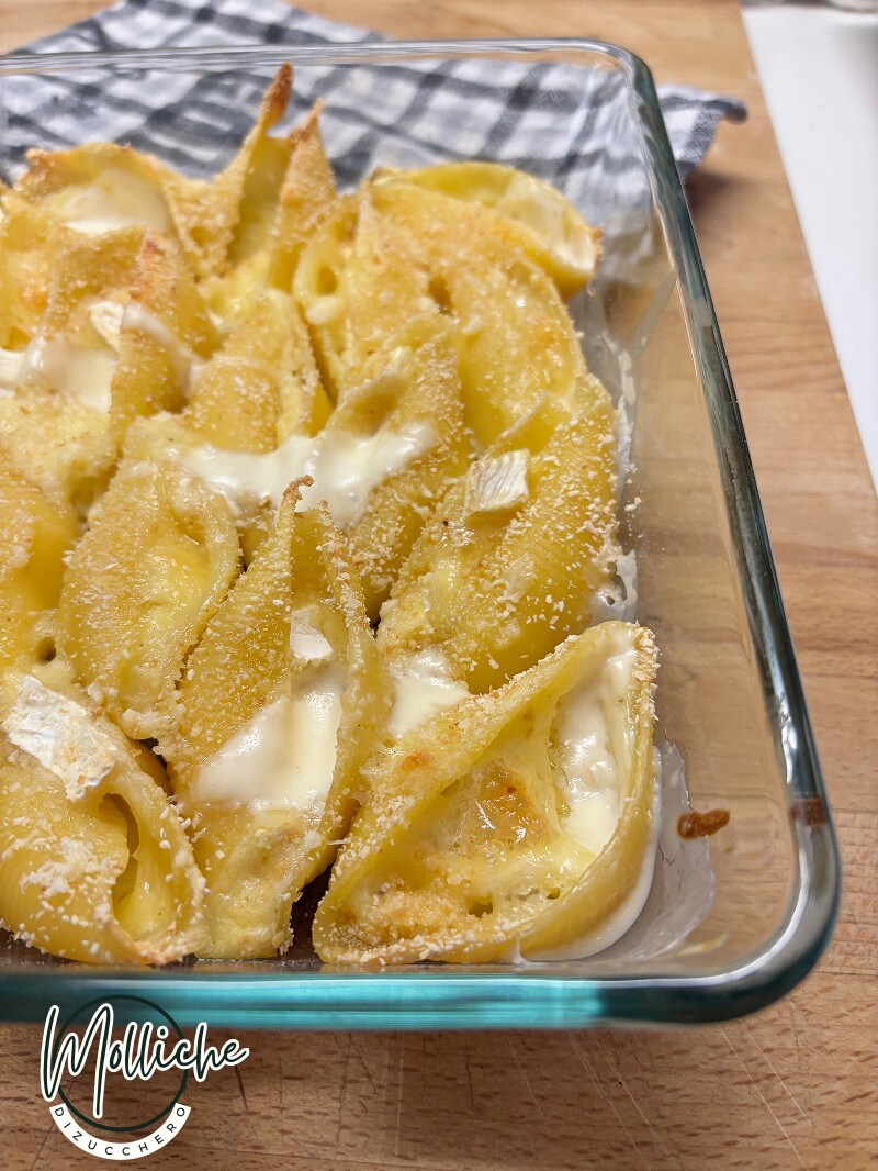 Flavorful Stuffed Conchiglioni
