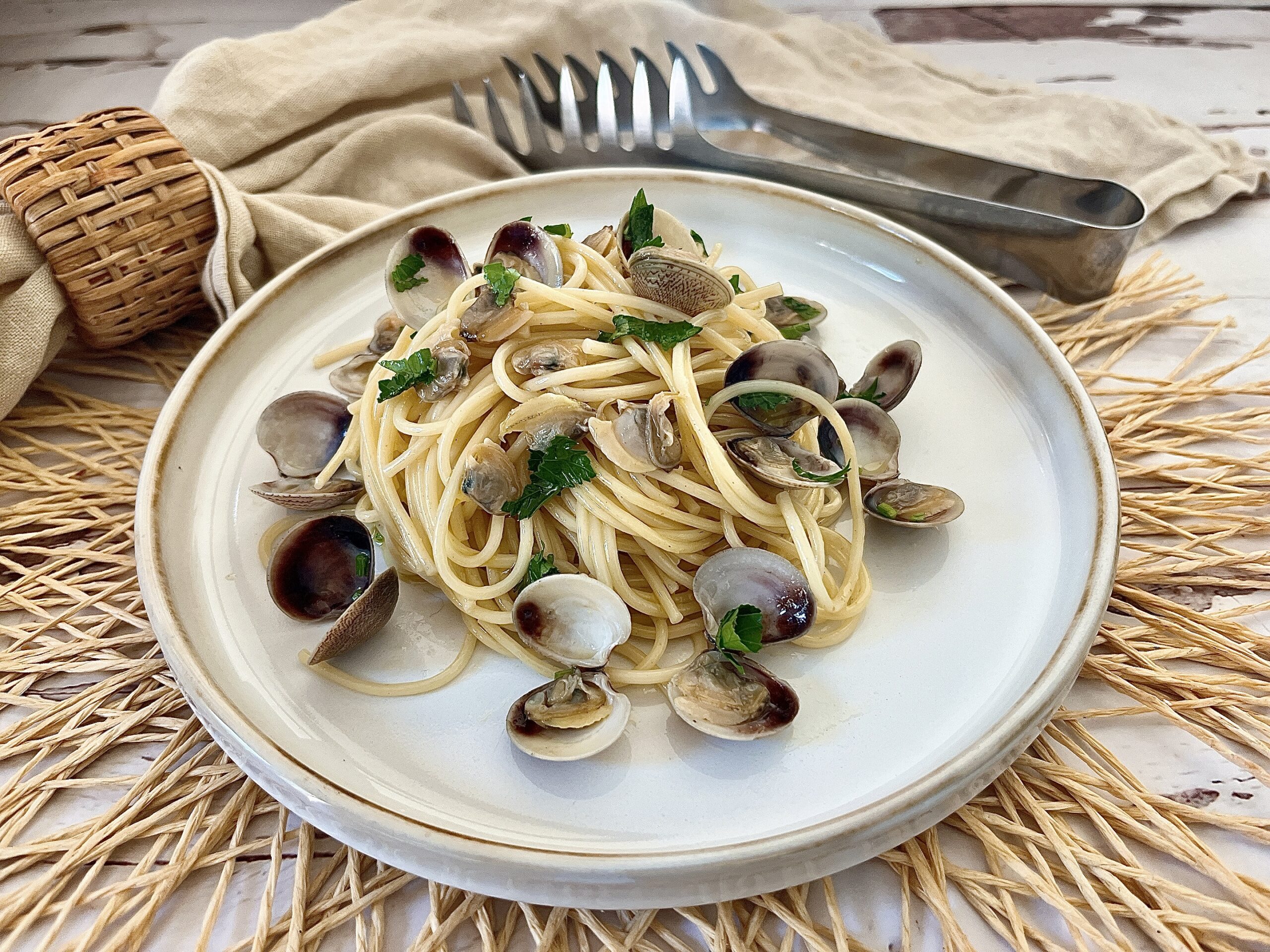 Spaghetti with Lupin Clams