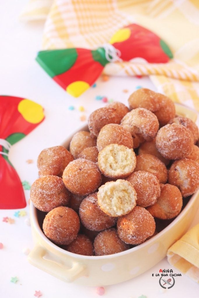 Lemon and Limoncello Castagnole