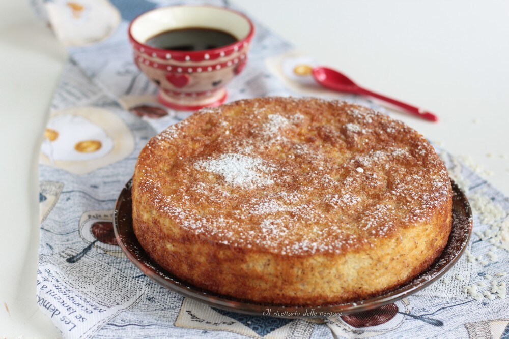 Rice Cake with Coconut and Almonds