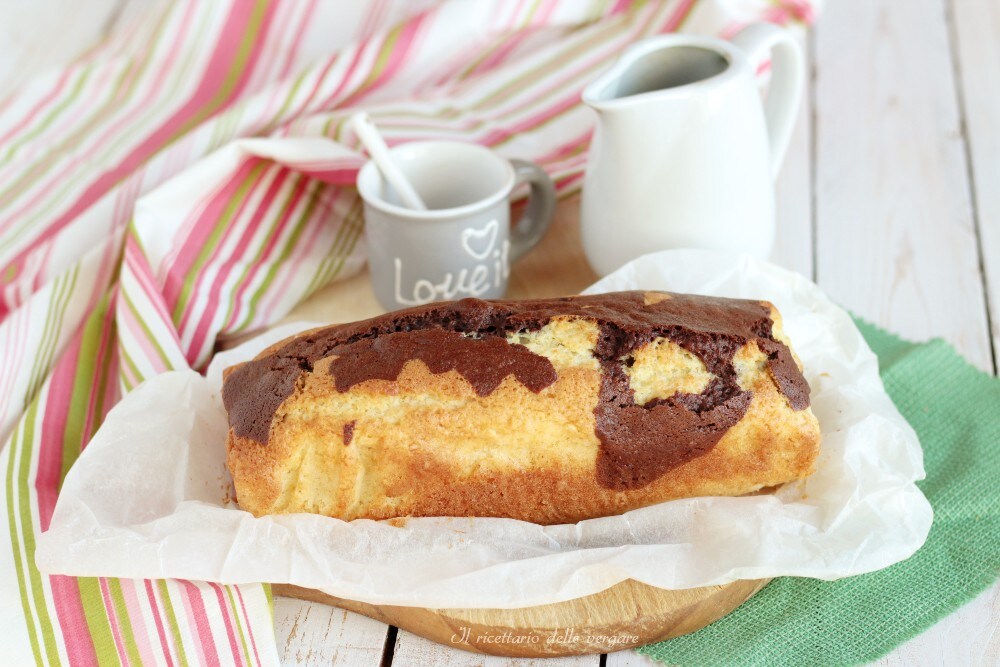Bicolor Yogurt Plumcake