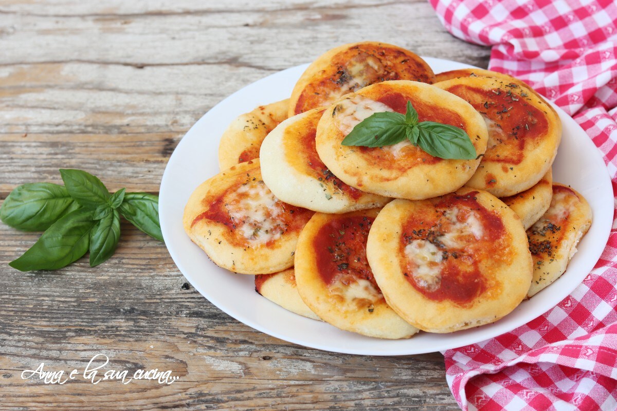 Soft Buffet Mini Pizzas