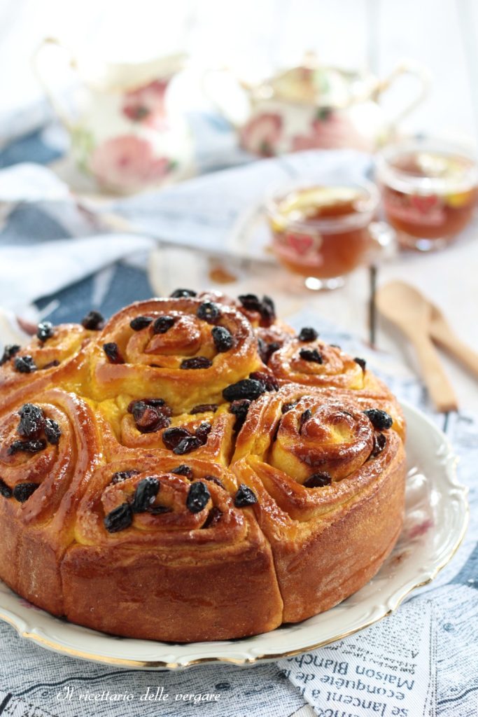 Pumpkin Rose Cake