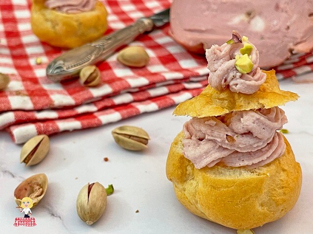 SAVORY CREAM PUFFS