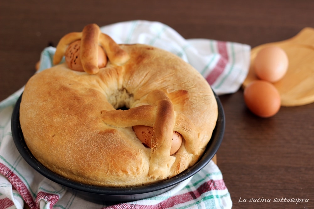Neapolitan Casatiello with Bimby and Traditional Method