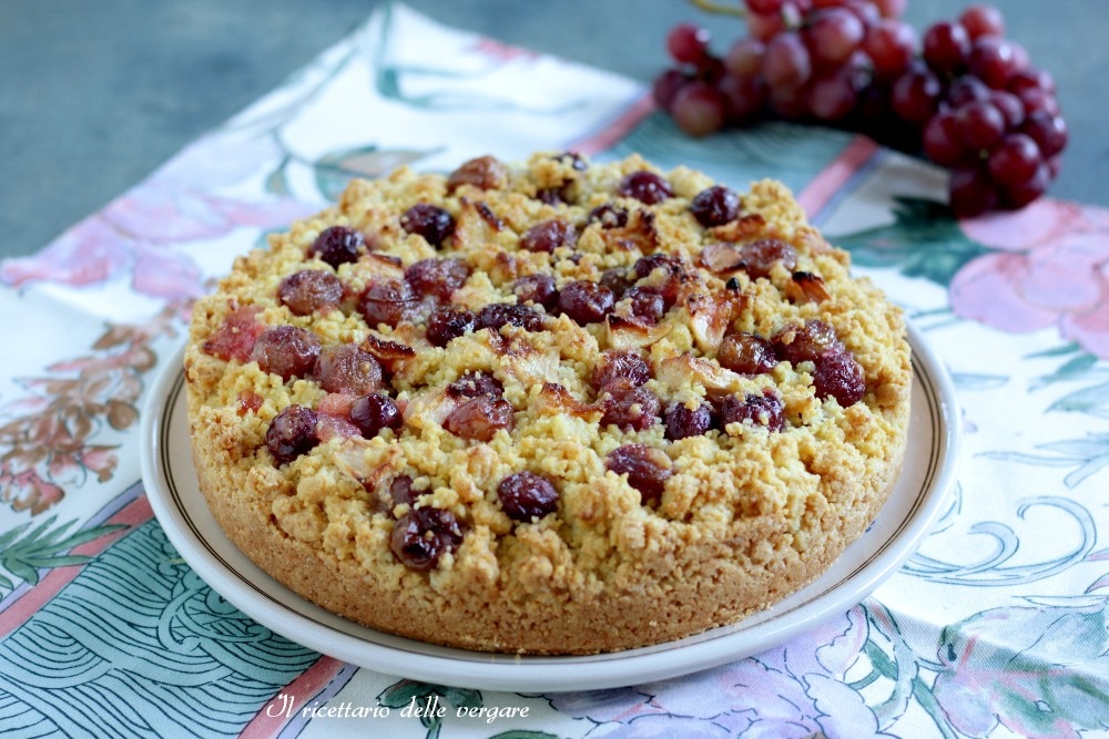 Crumble Cake with Concord Grapes