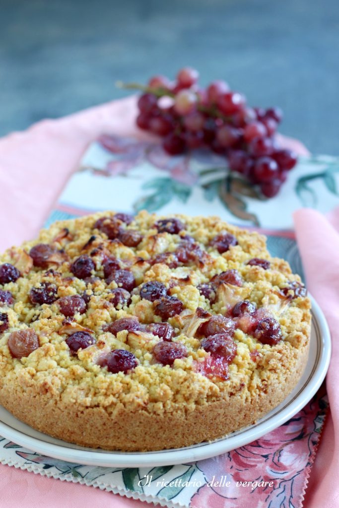 Crumble Cake with Concord Grapes