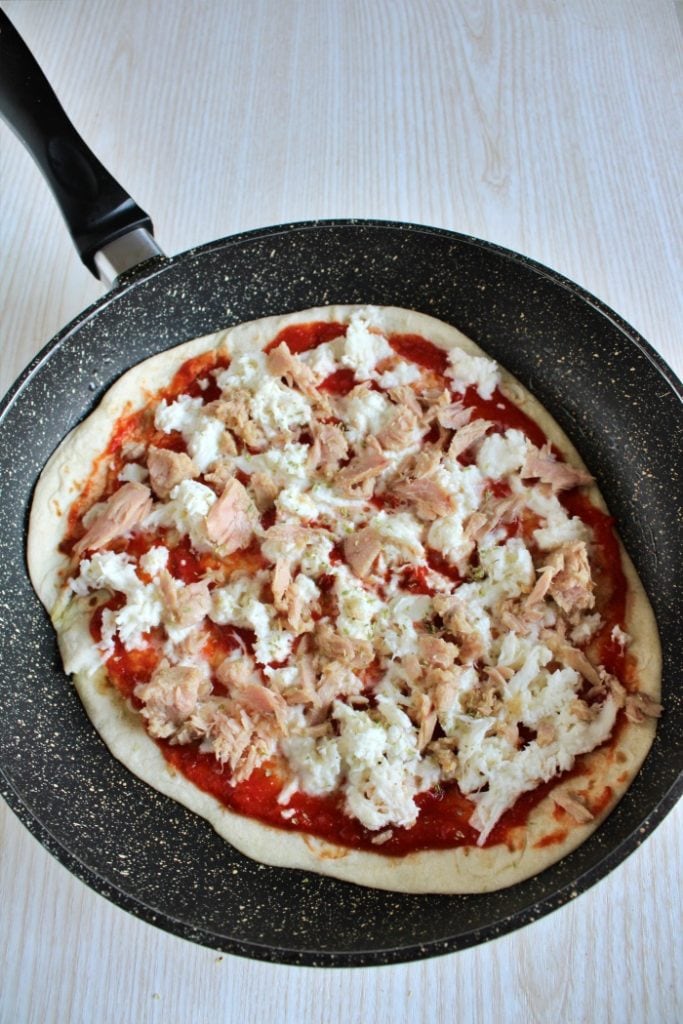 Flatbread with Mozzarella, Tuna, and Arugula on the Stovetop