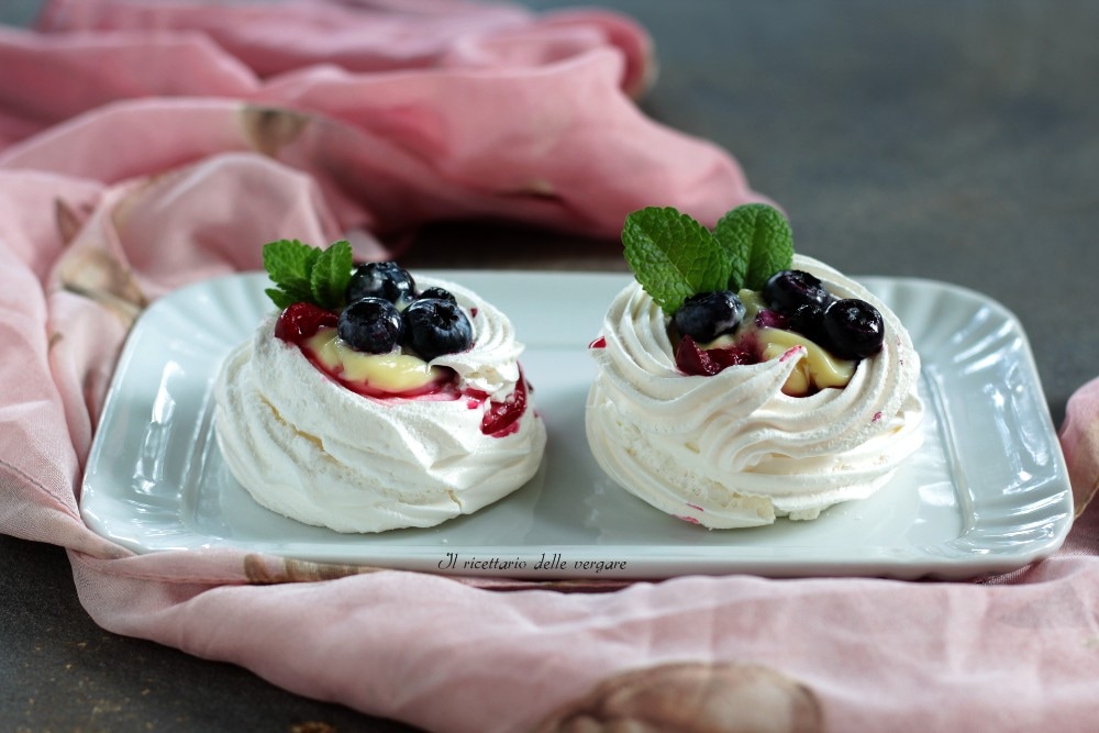 Filled Meringue Baskets