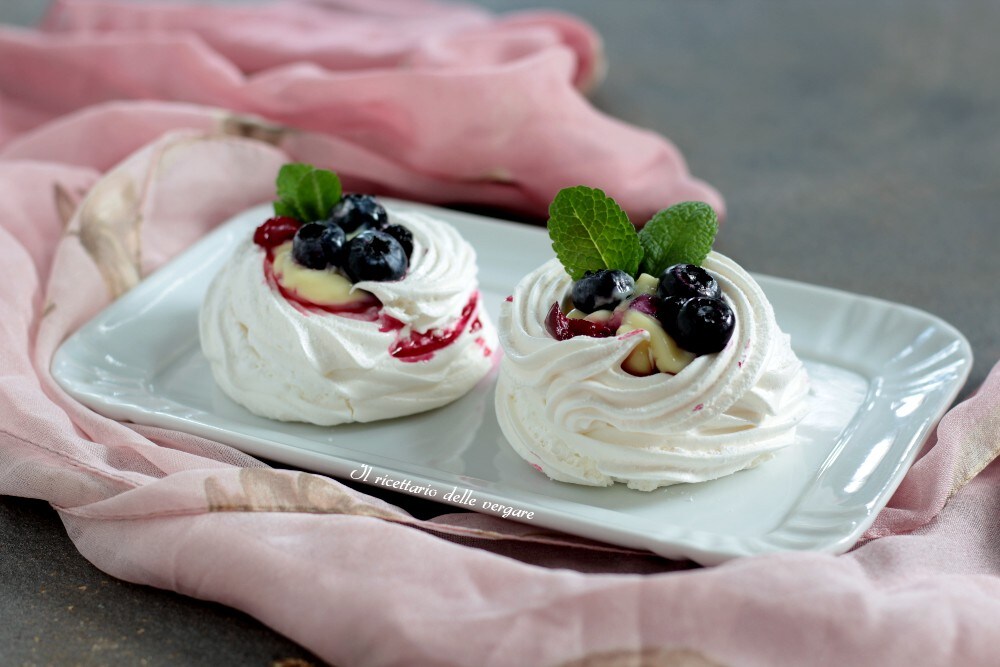 Filled Meringue Baskets