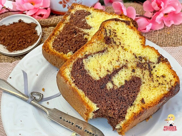 BICOLORED PLUMCAKE