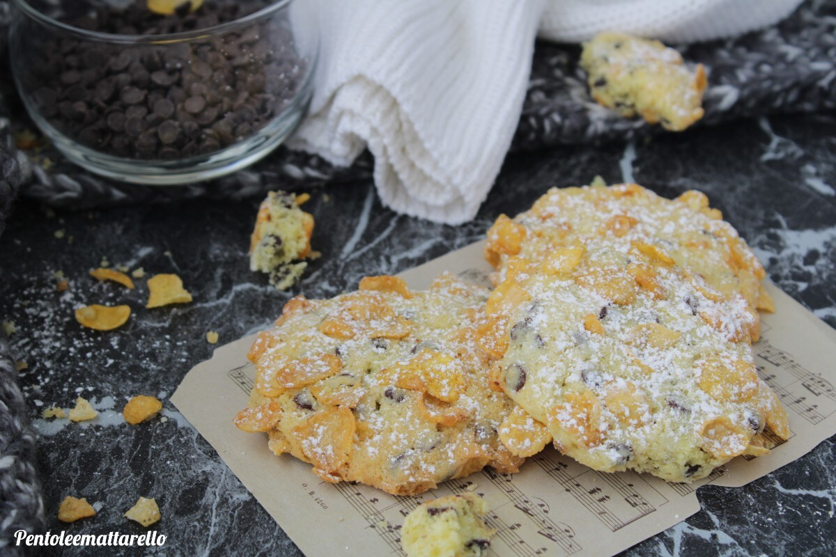 Cookies with Corn Flakes and Chocolate Chips