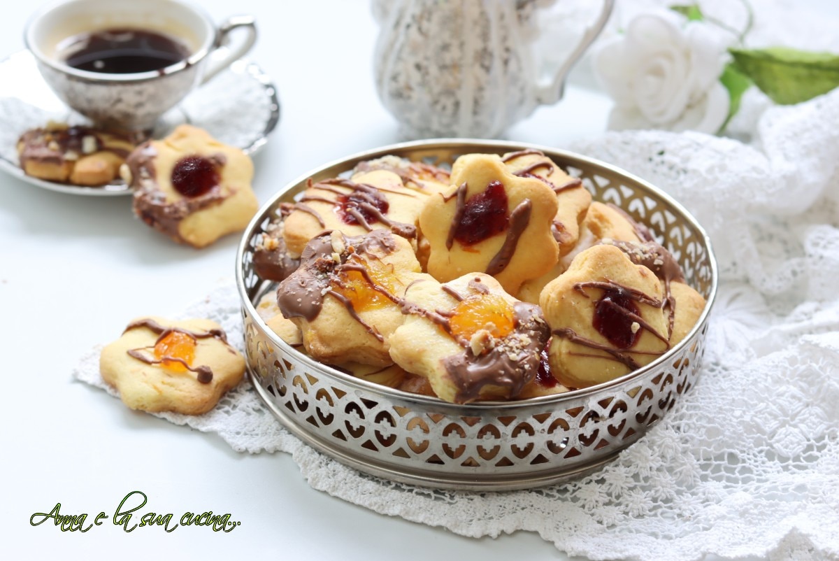 Cookies with Jam and Milk Chocolate