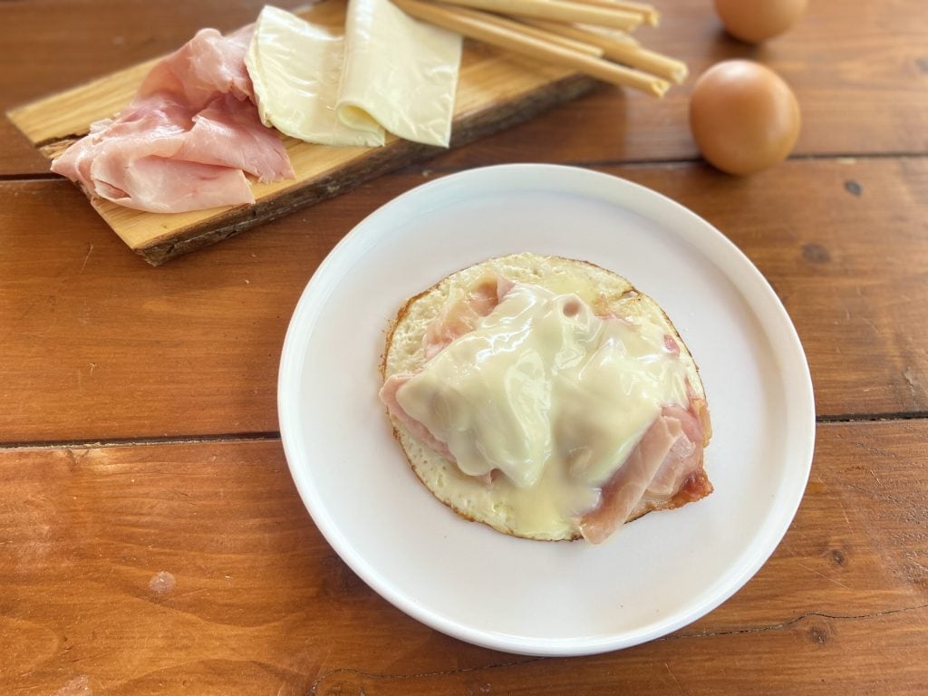 Melted Eggs with Ham
