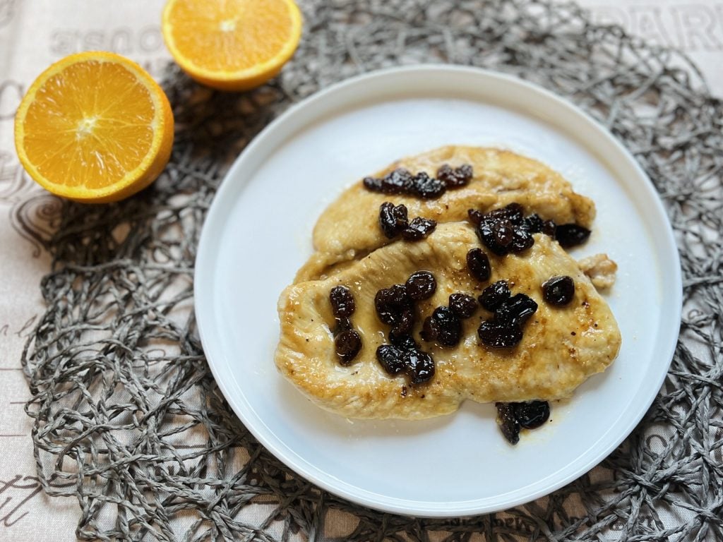Chicken Scaloppine with Raisins and Orange