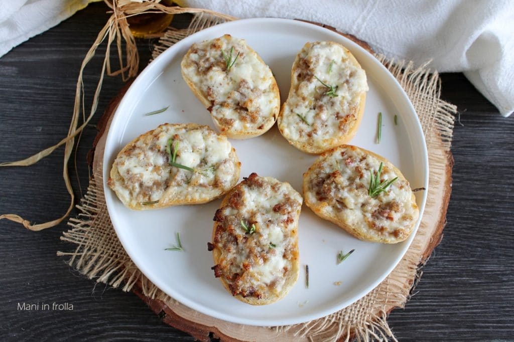 Crostini with Sausage and Stracchino