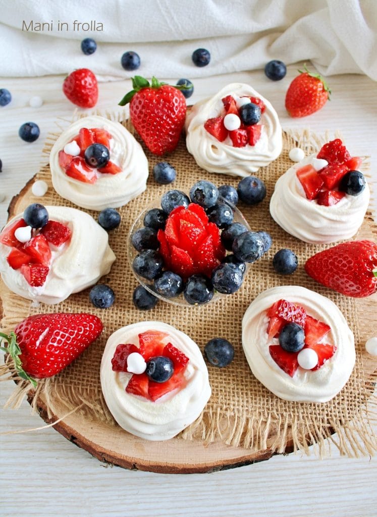 Meringue Baskets with Strawberries