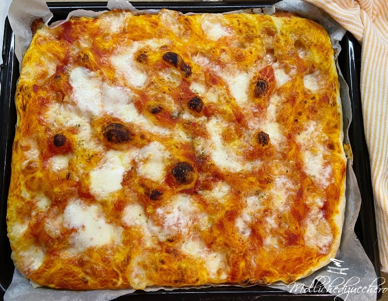 Super Soft Pizza with Bubbles