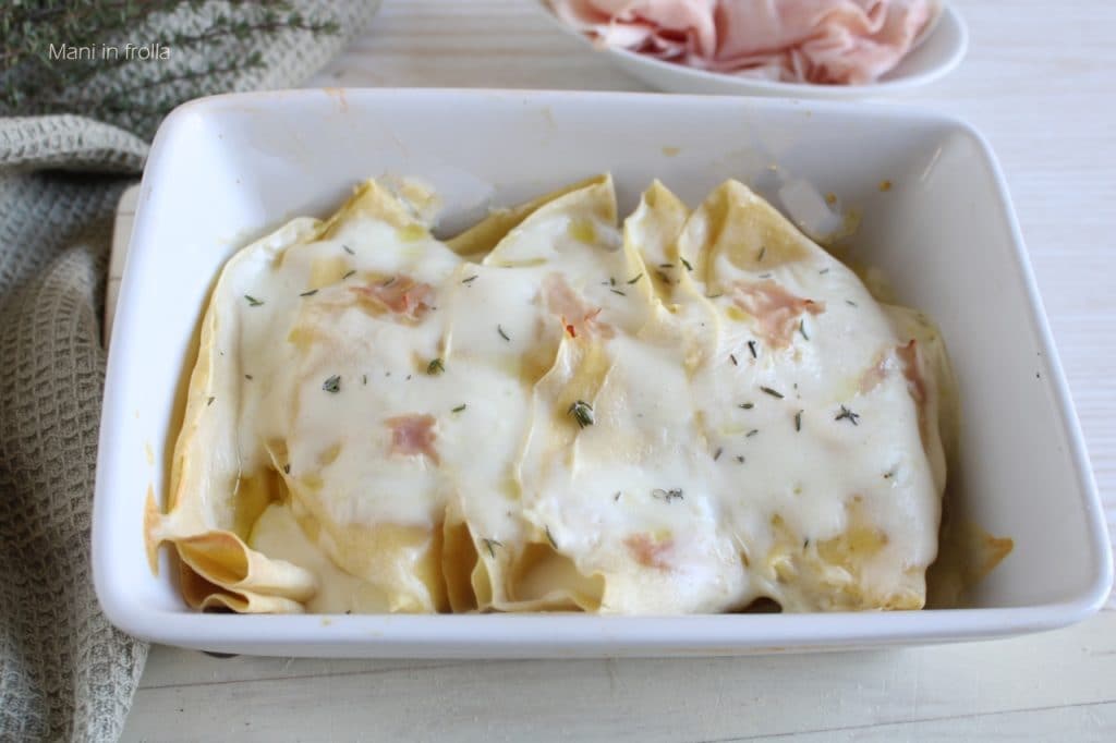 Chicken salad with celery and cheese